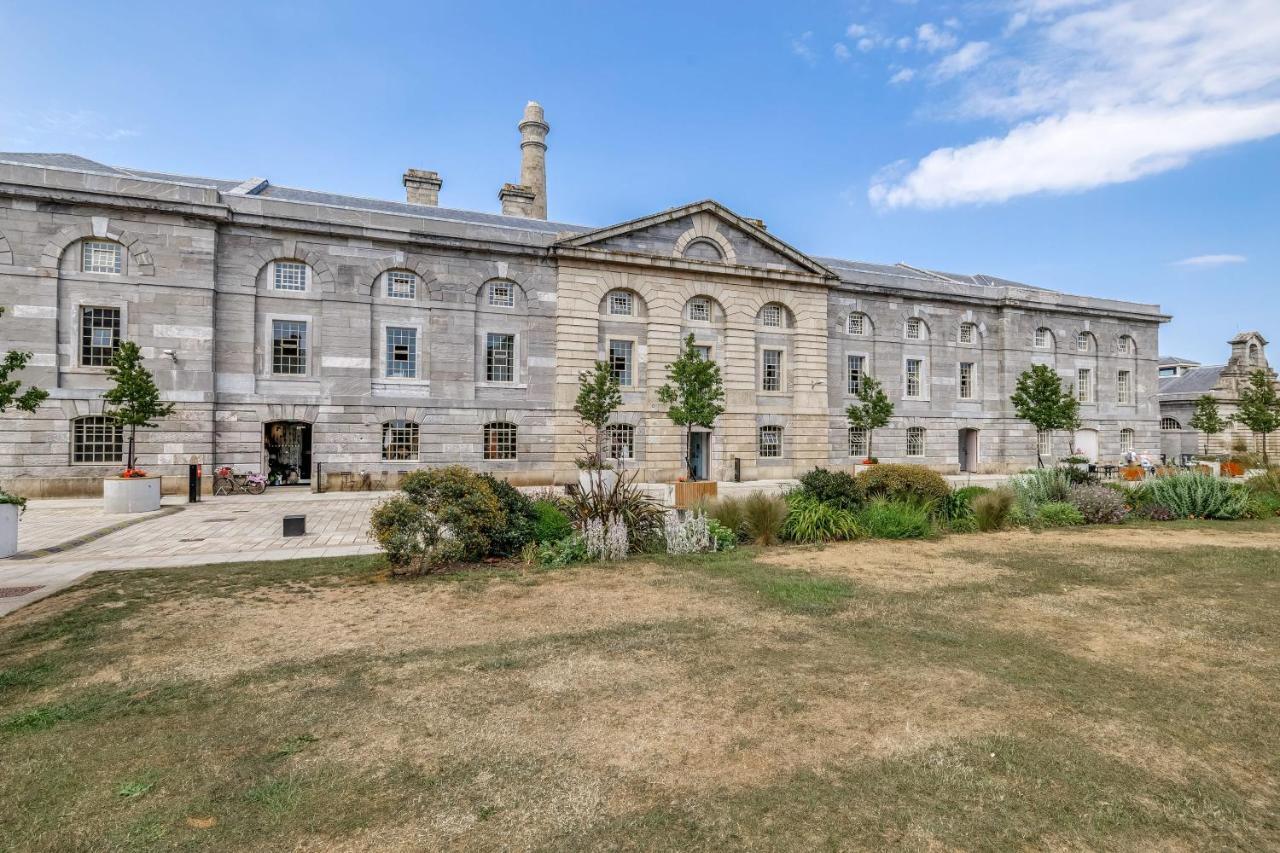 Luxury 2 Bed Apartment In Historic Royal William Yard พลีมัธ ภายนอก รูปภาพ